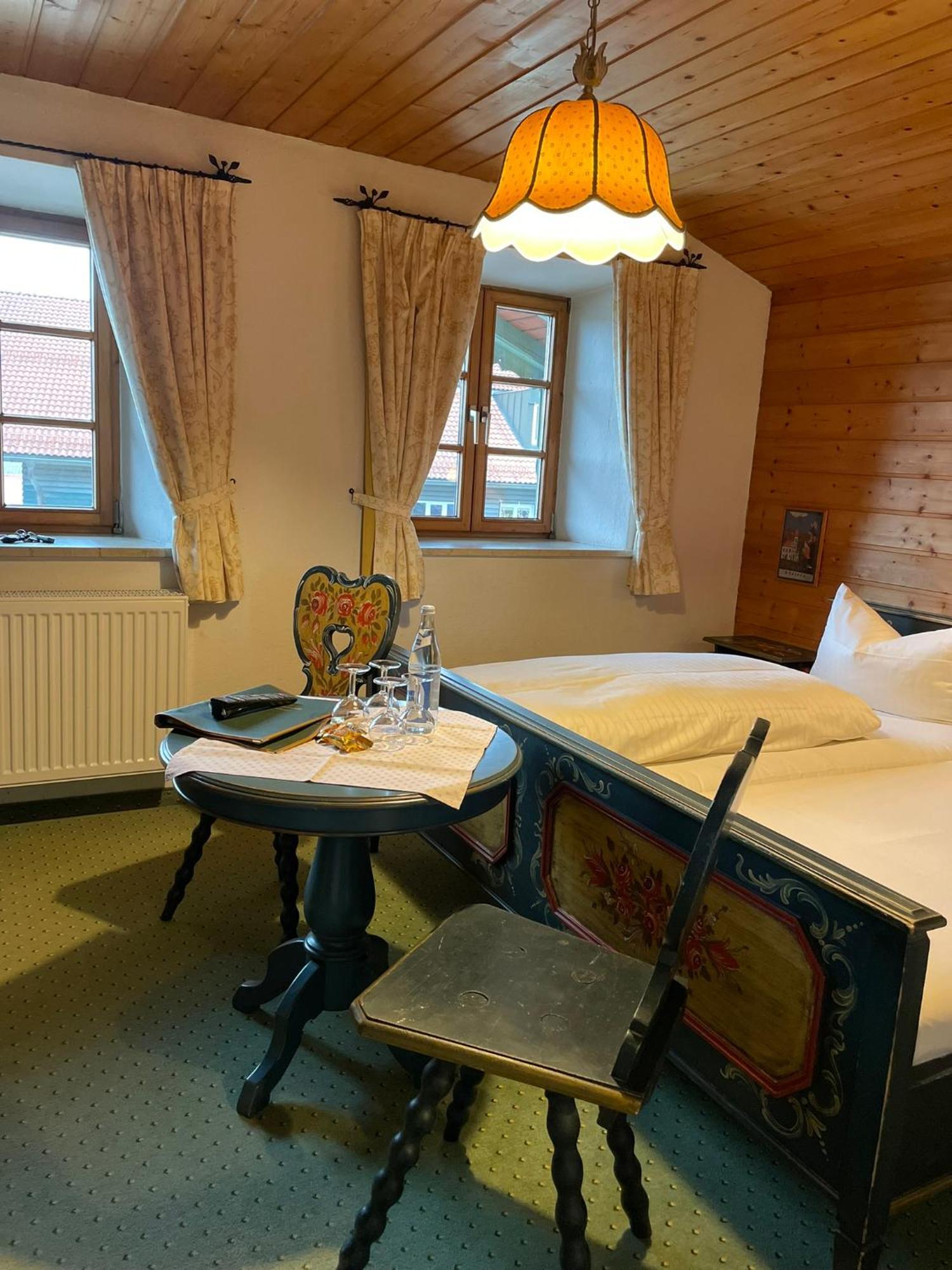 Gasthof Falkenstein - Metzgerei Schwaiger - Flintsbach am Inn Esterno foto