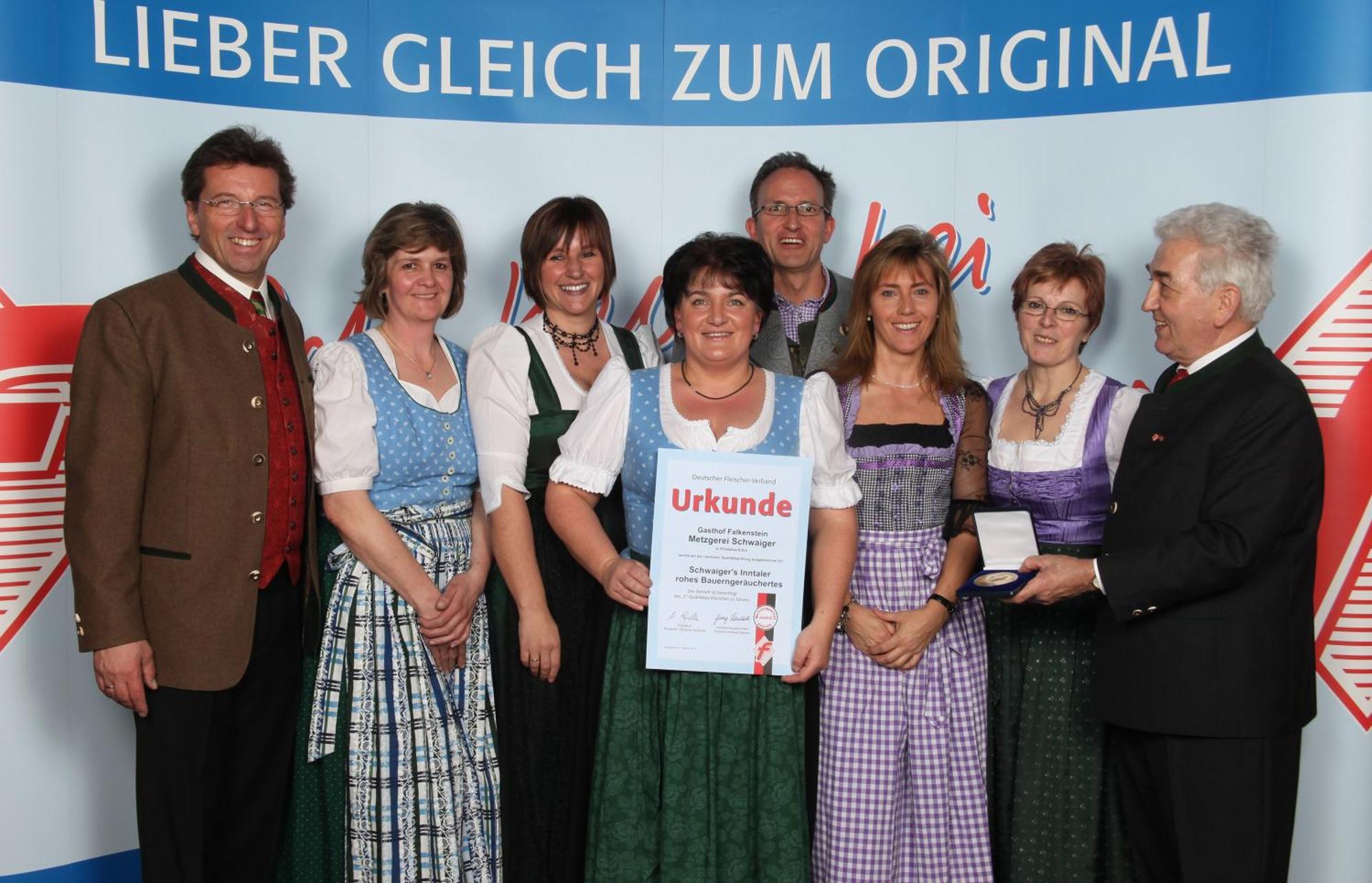 Gasthof Falkenstein - Metzgerei Schwaiger - Flintsbach am Inn Esterno foto
