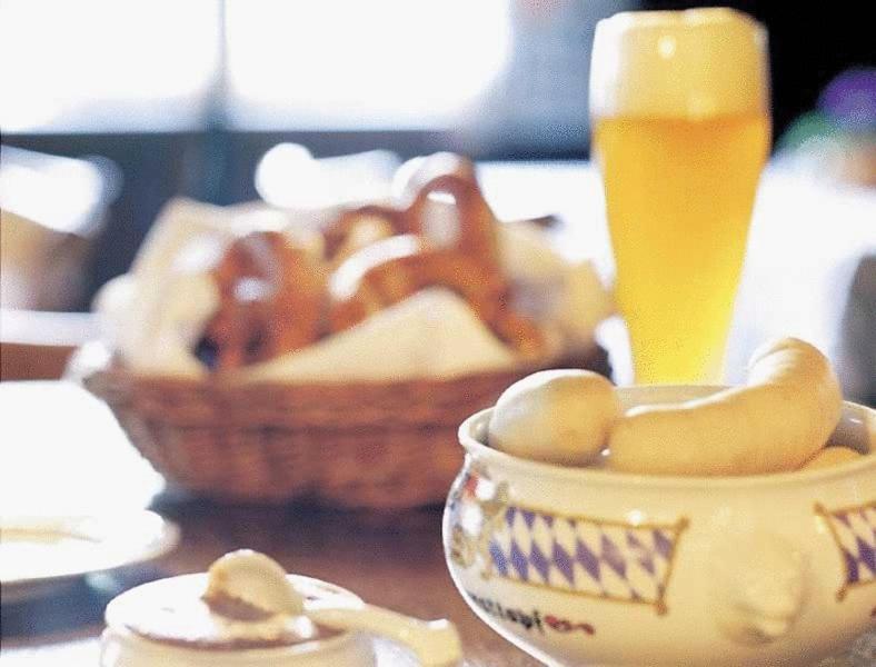 Gasthof Falkenstein - Metzgerei Schwaiger - Flintsbach am Inn Esterno foto